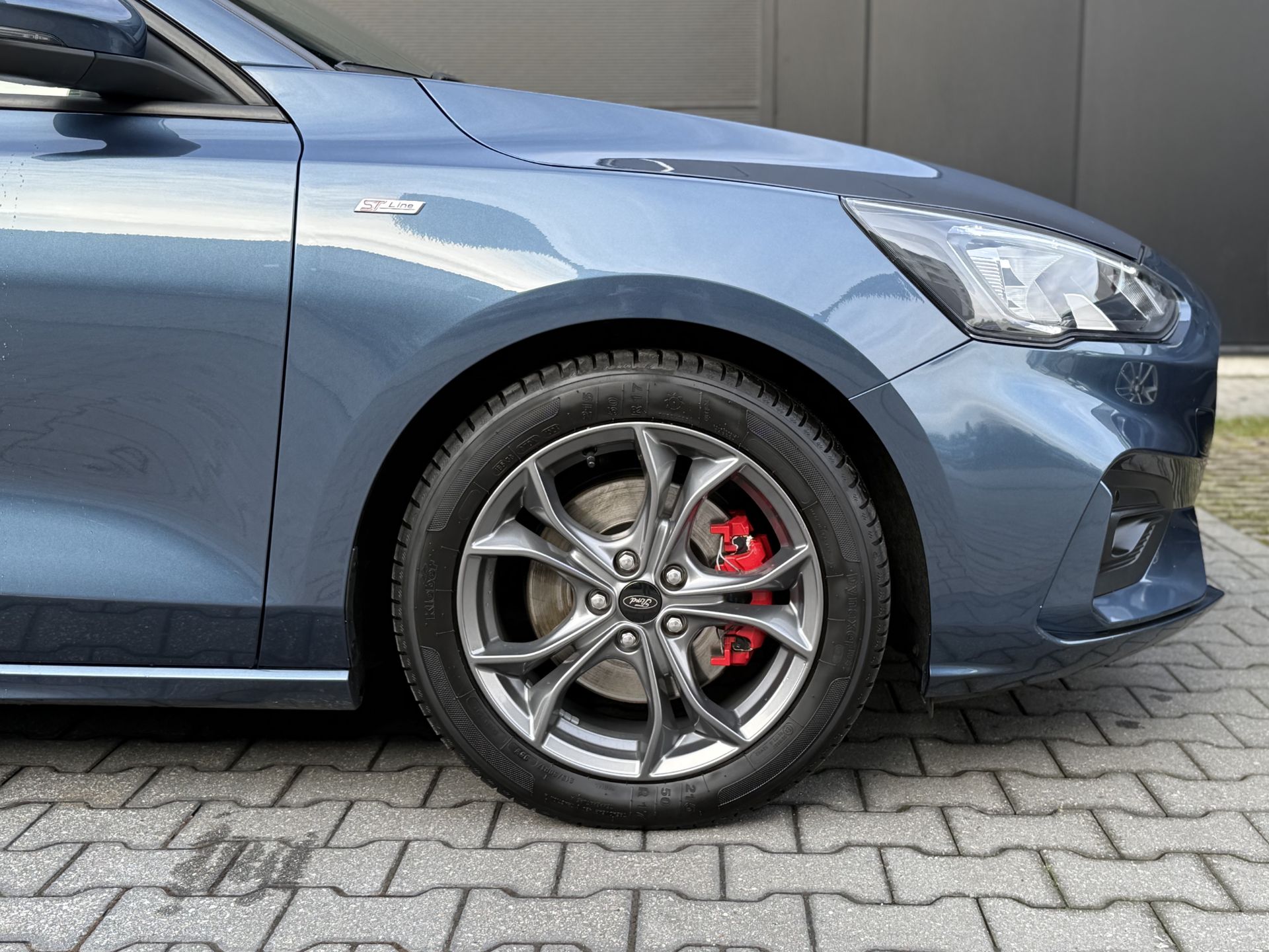 Ford Focus  Turnier 1.0 EcoBoost ST-LINE