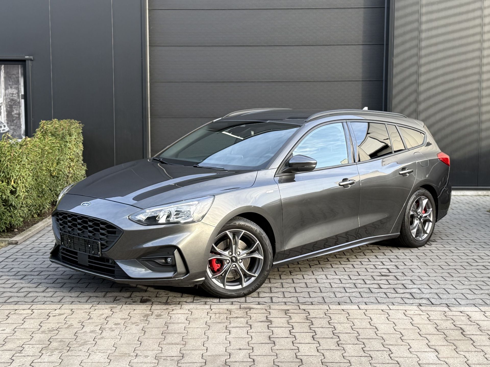 Ford Focus  Turnier 1.0 EcoBoost ST-LINE