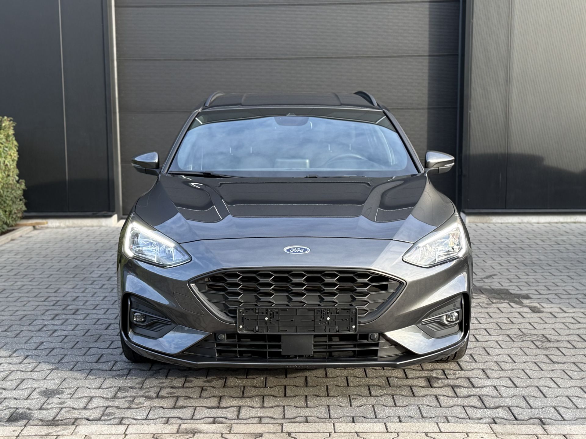Ford Focus  Turnier 1.0 EcoBoost ST-LINE