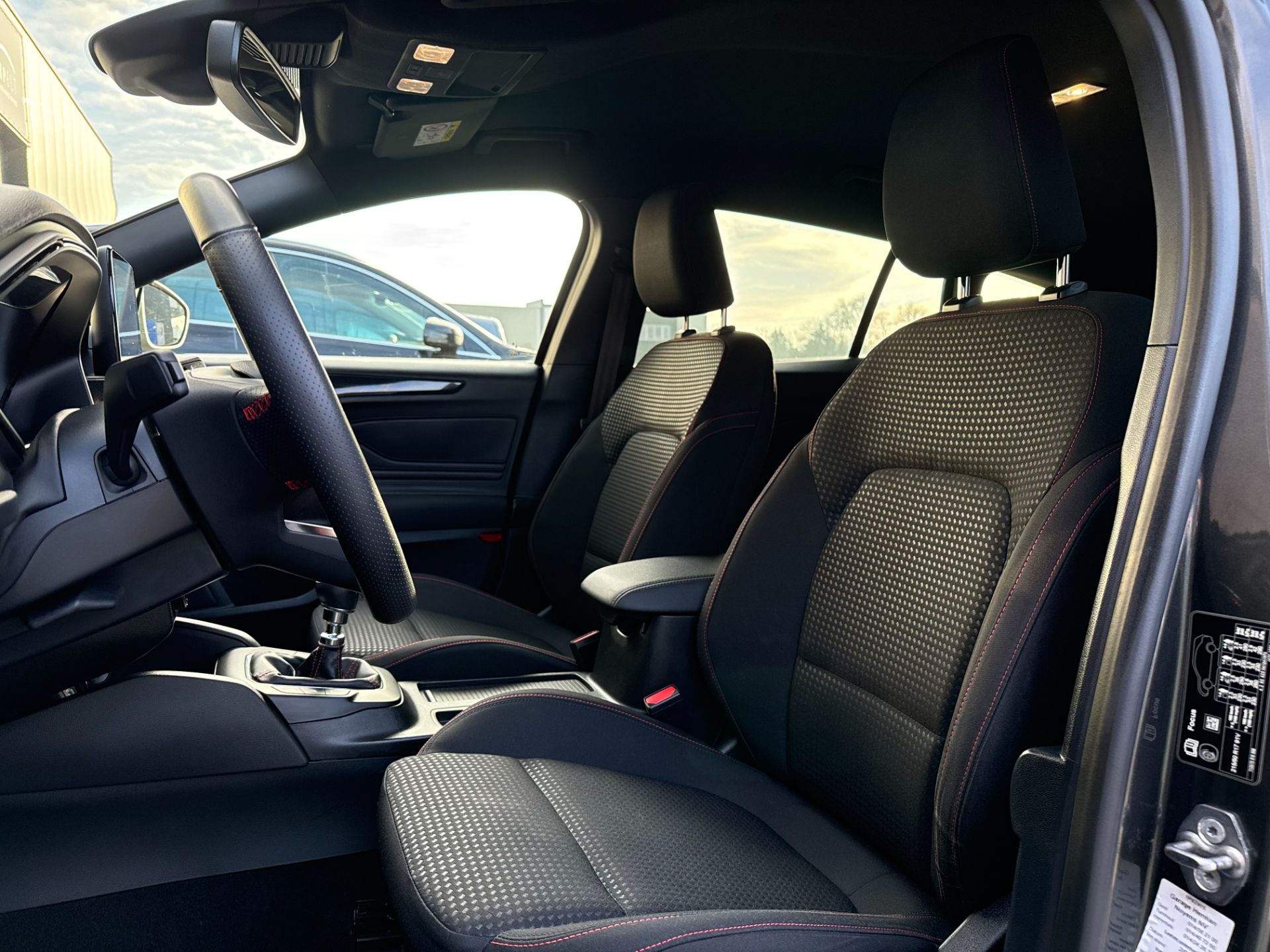 Ford Focus  Turnier 1.0 EcoBoost ST-LINE