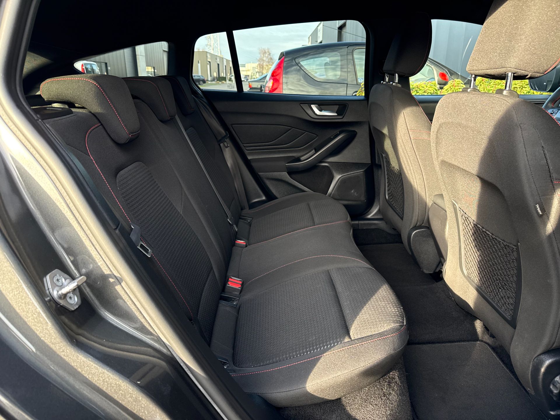 Ford Focus  Turnier 1.0 EcoBoost ST-LINE