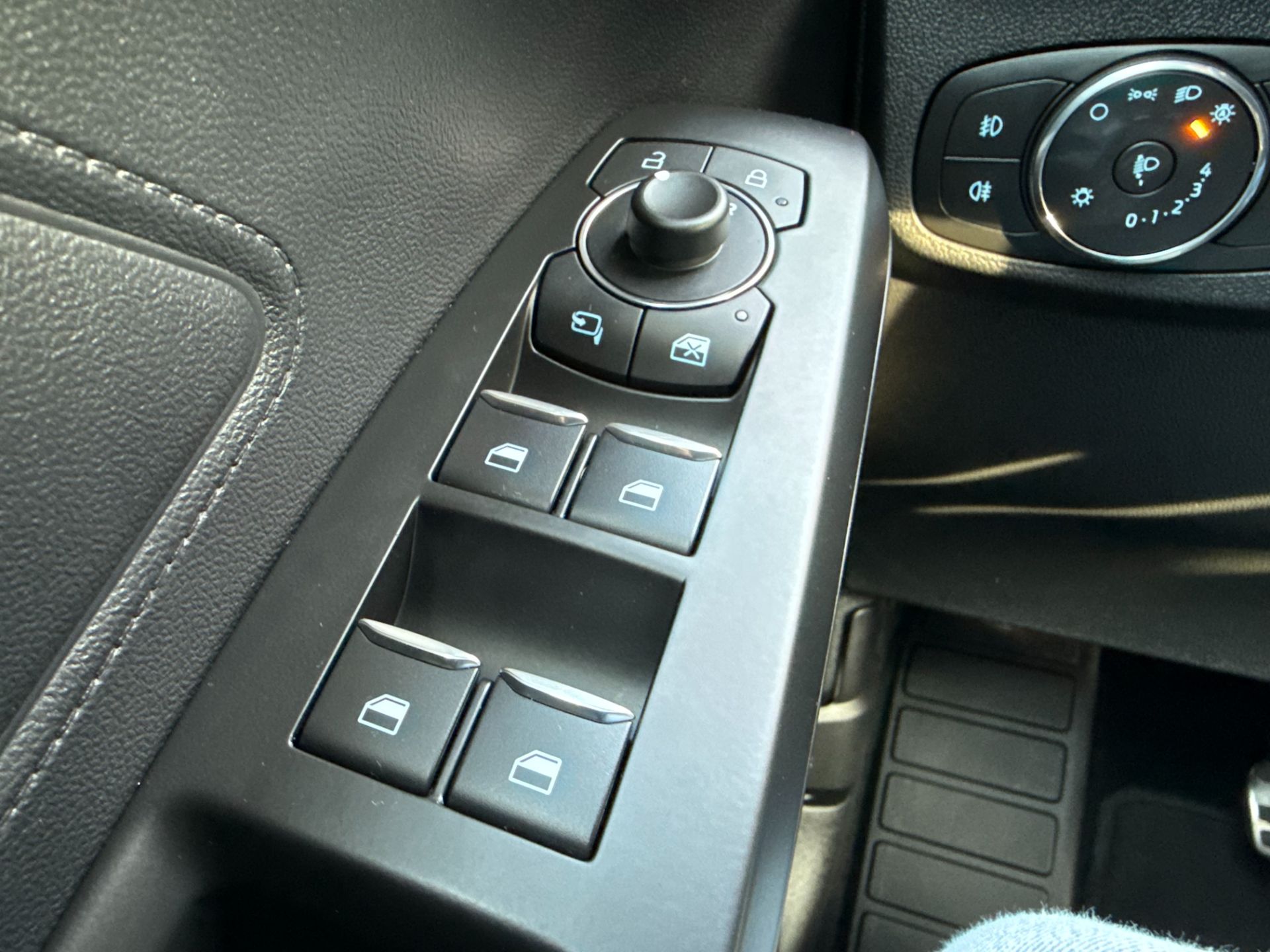 Ford Focus  Turnier 1.0 EcoBoost ST-LINE